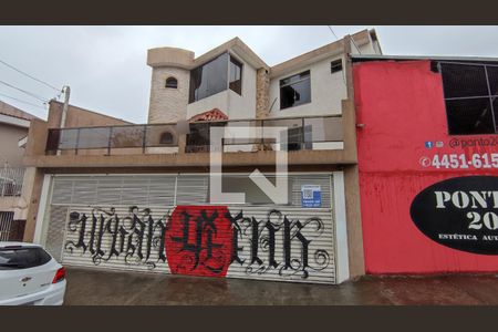 Casa para alugar com 143m², 1 quarto e 3 vagas Casa para alugar com 143m², 1 quarto e 3 vagasFachada