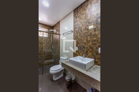 Casa para alugar com 143m², 1 quarto e 3 vagas Casa para alugar com 143m², 1 quarto e 3 vagasBanheiro da Suite 1