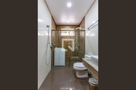Casa para alugar com 143m², 1 quarto e 3 vagas Casa para alugar com 143m², 1 quarto e 3 vagasBanheiro da Suite 1