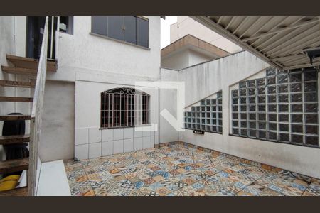 Casa para alugar com 143m², 1 quarto e 3 vagas Casa para alugar com 143m², 1 quarto e 3 vagasGaragem 2