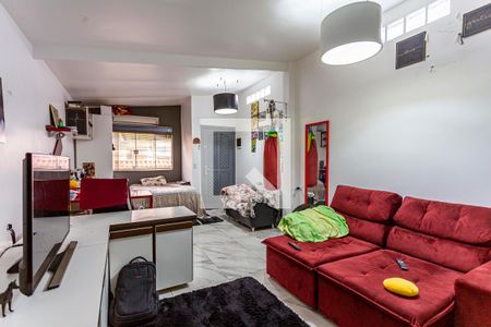 Casa para alugar com 143m², 1 quarto e 3 vagas Casa para alugar com 143m², 1 quarto e 3 vagasCasa Fundos - Sala