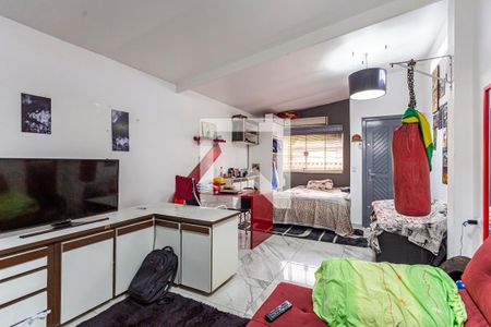 Casa para alugar com 143m², 1 quarto e 3 vagas Casa para alugar com 143m², 1 quarto e 3 vagasCasa Fundos - Sala