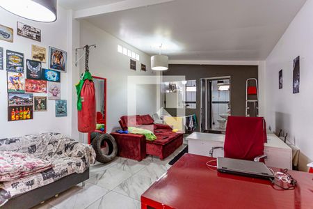 Casa para alugar com 143m², 1 quarto e 3 vagas Casa para alugar com 143m², 1 quarto e 3 vagasCasa Fundos - Sala