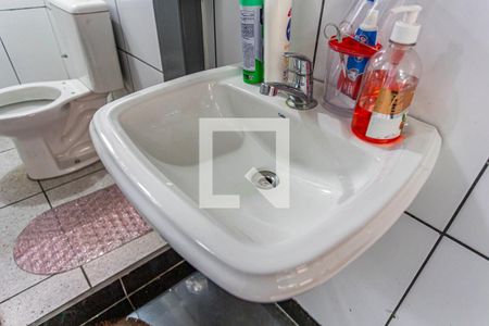 Casa para alugar com 143m², 1 quarto e 3 vagas Casa para alugar com 143m², 1 quarto e 3 vagasCasa Fundos - Banheiro