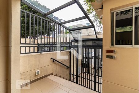 Apartamento à venda com 120m², 2 quartos e 2 vagasEntrada