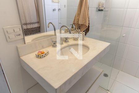 Apartamento à venda com 120m², 2 quartos e 2 vagasBanheiro da Suíte 2