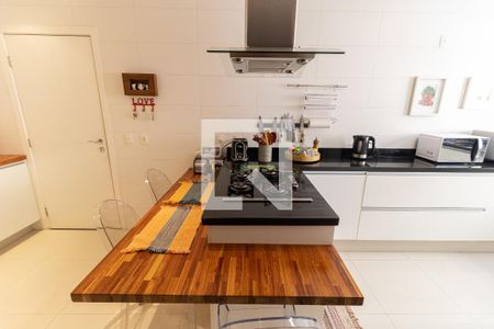 Apartamento à venda com 120m², 2 quartos e 2 vagasCozinha