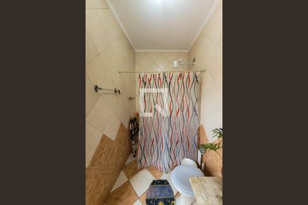 Casa à venda com 165m², 6 quartos e 4 vagas Casa à venda com 165m², 6 quartos e 4 vagasBanheiro de Serviço