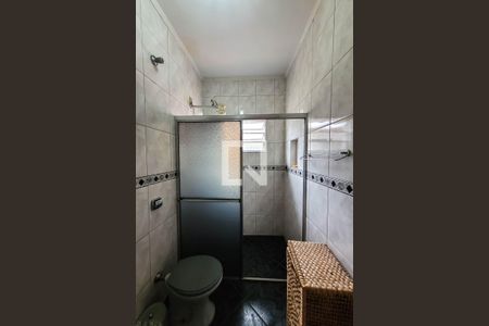 Casa à venda com 165m², 6 quartos e 4 vagas Casa à venda com 165m², 6 quartos e 4 vagasBanheiro (casa de hospedes)