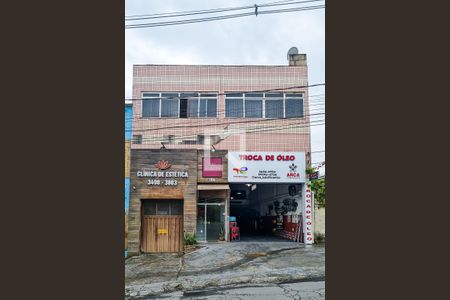 Casa à venda com 360m², 5 quartos e 2 vagasFachada