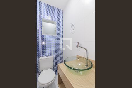 Lavabo de casa para alugar com 2 quartos, 230m² em Vila Gustavo, São Paulo