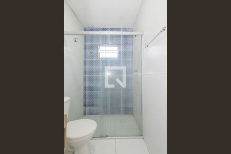 Banheiro da Suíte de casa para alugar com 2 quartos, 230m² em Vila Gustavo, São Paulo