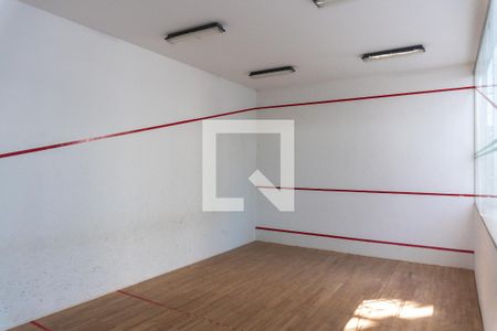Apartamento à venda com 28m², 1 quarto e 1 vaga Apartamento à venda com 28m², 1 quarto e 1 vagaÁrea Comum - Quadra de Squash