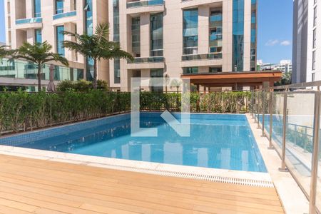 Apartamento à venda com 28m², 1 quarto e 1 vaga Apartamento à venda com 28m², 1 quarto e 1 vagaÁrea Comum - Piscina