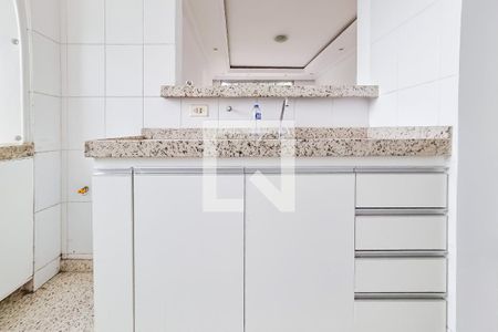 Apartamento à venda com 42m², 2 quartos e 1 vaga Apartamento à venda com 42m², 2 quartos e 1 vagaCozinha
