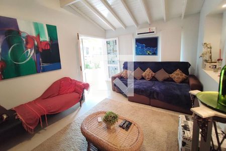 Sala de TV de casa de condomínio à venda com 5 quartos, 480m² em Jardim Madalena, Campinas