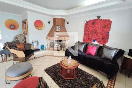 Sala de Estar de casa de condomínio à venda com 5 quartos, 480m² em Jardim Madalena, Campinas