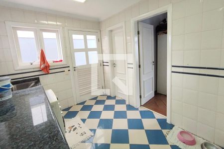 Casa de condomínio à venda com 480m², 5 quartos e 6 vagas Casa de condomínio à venda com 480m², 5 quartos e 6 vagasCozinha