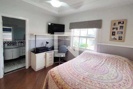 Casa de condomínio à venda com 480m², 5 quartos e 6 vagas Casa de condomínio à venda com 480m², 5 quartos e 6 vagasQuarto suíte 5