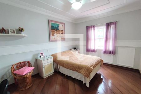 Casa de condomínio à venda com 480m², 5 quartos e 6 vagas Casa de condomínio à venda com 480m², 5 quartos e 6 vagasQuarto suíte 2