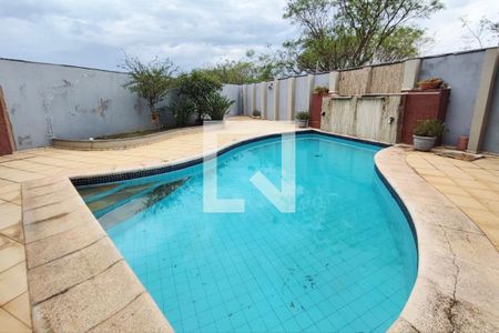 Casa de condomínio à venda com 480m², 5 quartos e 6 vagas Casa de condomínio à venda com 480m², 5 quartos e 6 vagasPiscina