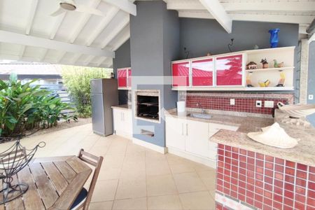 Casa de condomínio à venda com 480m², 5 quartos e 6 vagas Casa de condomínio à venda com 480m², 5 quartos e 6 vagasÁrea gourmet