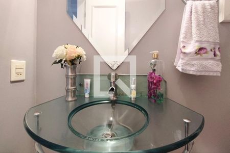 Casa de condomínio à venda com 480m², 5 quartos e 6 vagas Casa de condomínio à venda com 480m², 5 quartos e 6 vagasLavabo