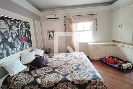 Casa de condomínio à venda com 480m², 5 quartos e 6 vagas Casa de condomínio à venda com 480m², 5 quartos e 6 vagasQuarto suíte 3