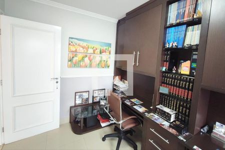 Casa de condomínio à venda com 480m², 5 quartos e 6 vagas Casa de condomínio à venda com 480m², 5 quartos e 6 vagasEscritório