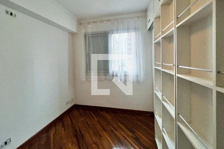 Quarto  de apartamento para alugar com 3 quartos, 94m² em Indianópolis, São Paulo