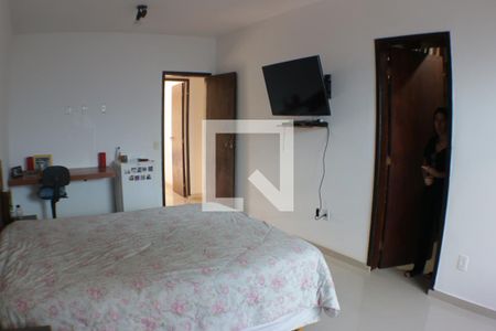 Quarto 1 de casa à venda com 3 quartos, 320m² em Curicica, Rio de Janeiro