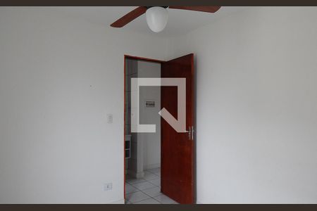 Quarto 1 de apartamento para alugar com 2 quartos, 54m² em Parque Pirajussara, Embu das Artes