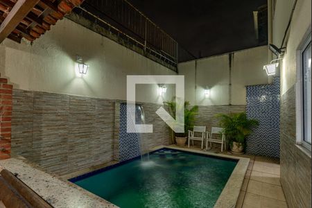 Casa de condomínio à venda com 180m², 3 quartos e 1 vaga Casa de condomínio à venda com 180m², 3 quartos e 1 vagaPiscina