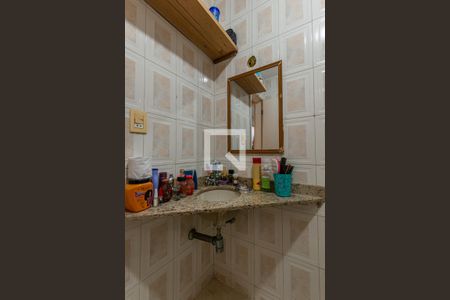 Casa de condomínio à venda com 180m², 3 quartos e 1 vaga Casa de condomínio à venda com 180m², 3 quartos e 1 vagaBanheiro