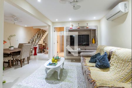 Sala de casa de condomínio à venda com 3 quartos, 180m² em Freguesia (jacarepaguá), Rio de Janeiro