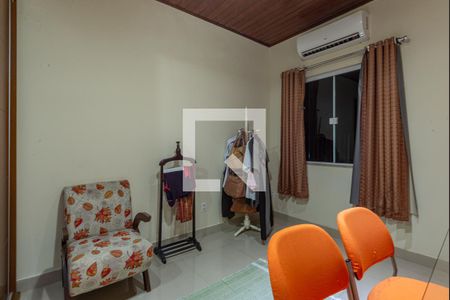 Casa de condomínio à venda com 180m², 3 quartos e 1 vaga Casa de condomínio à venda com 180m², 3 quartos e 1 vagaQuarto 1