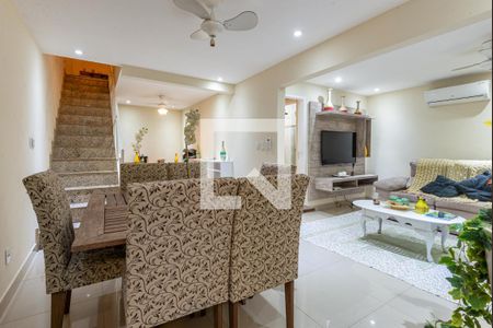 Sala de casa de condomínio à venda com 3 quartos, 180m² em Freguesia (jacarepaguá), Rio de Janeiro