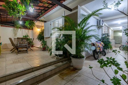 Casa de condomínio à venda com 180m², 3 quartos e 1 vaga Casa de condomínio à venda com 180m², 3 quartos e 1 vagaVaranda