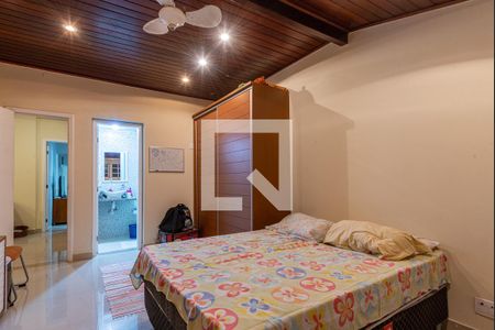 Casa de condomínio à venda com 180m², 3 quartos e 1 vaga Casa de condomínio à venda com 180m², 3 quartos e 1 vagaQuarto Suíte