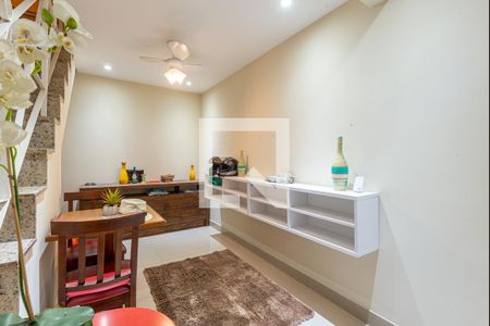 Sala de casa de condomínio à venda com 3 quartos, 180m² em Freguesia (jacarepaguá), Rio de Janeiro