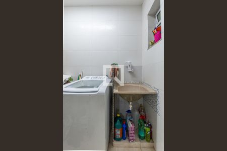 Casa de condomínio à venda com 180m², 3 quartos e 1 vaga Casa de condomínio à venda com 180m², 3 quartos e 1 vagaÁrea de Serviço