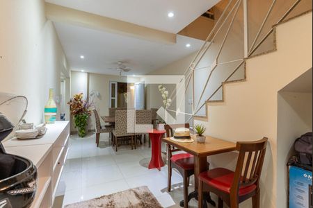 Sala de casa de condomínio à venda com 3 quartos, 180m² em Freguesia (jacarepaguá), Rio de Janeiro