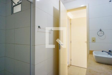 Casa de condomínio para alugar com 200m², 3 quartos e 1 vagaBanheiro da Suíte 1