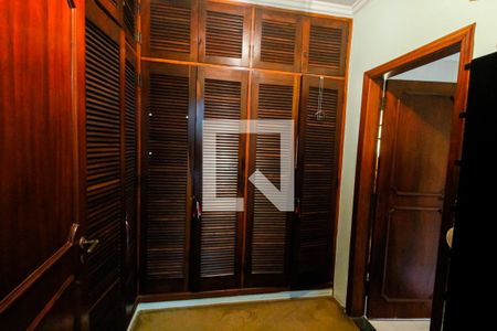Casa à venda com 450m², 3 quartos e 4 vagas Casa à venda com 450m², 3 quartos e 4 vagasCloset da suíte 1
