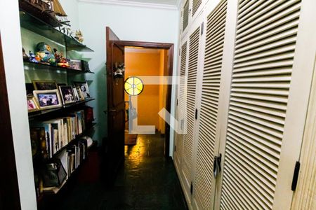 Casa à venda com 450m², 3 quartos e 4 vagas Casa à venda com 450m², 3 quartos e 4 vagasArmários