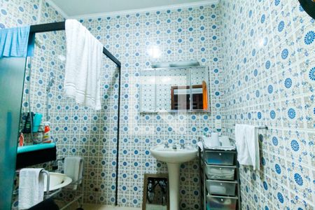 Casa à venda com 450m², 3 quartos e 4 vagas Casa à venda com 450m², 3 quartos e 4 vagasBanheiro da Suíte 2