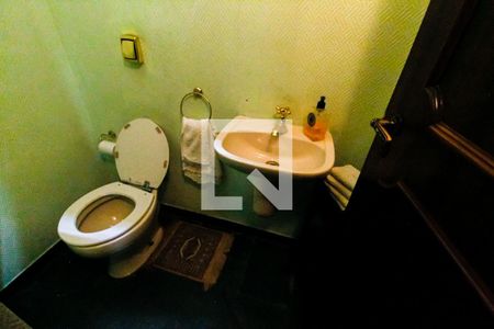 Casa à venda com 450m², 3 quartos e 4 vagas Casa à venda com 450m², 3 quartos e 4 vagasLavabo