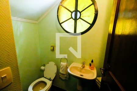 Casa à venda com 450m², 3 quartos e 4 vagas Casa à venda com 450m², 3 quartos e 4 vagasLavabo