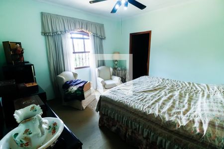 Casa à venda com 450m², 3 quartos e 4 vagas Casa à venda com 450m², 3 quartos e 4 vagasSuíte 1