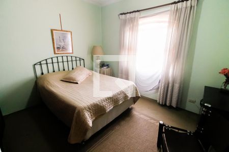 Casa à venda com 450m², 3 quartos e 4 vagas Casa à venda com 450m², 3 quartos e 4 vagasQuarto